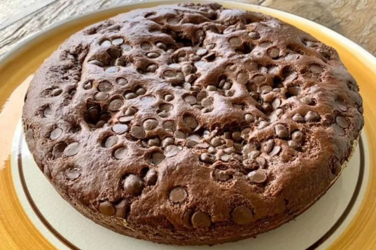 A MELHOR receita de bolo de biscoito com gotas de chocolate