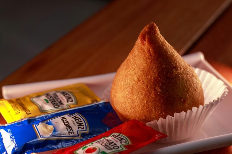 Como Fazer uma Coxinha de Frango com Catupiry Deliciosa