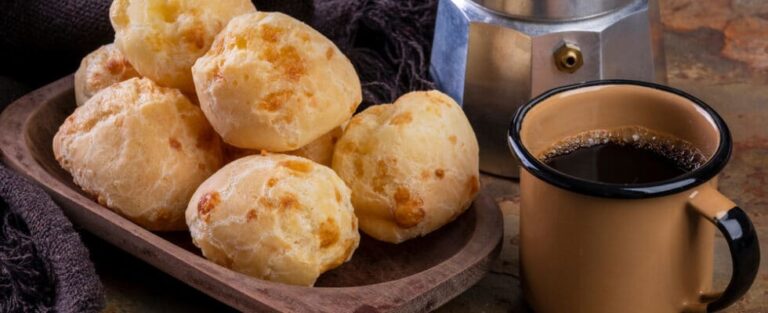 Pão de Queijo: Uma Delícia Brasileira Irresistível!